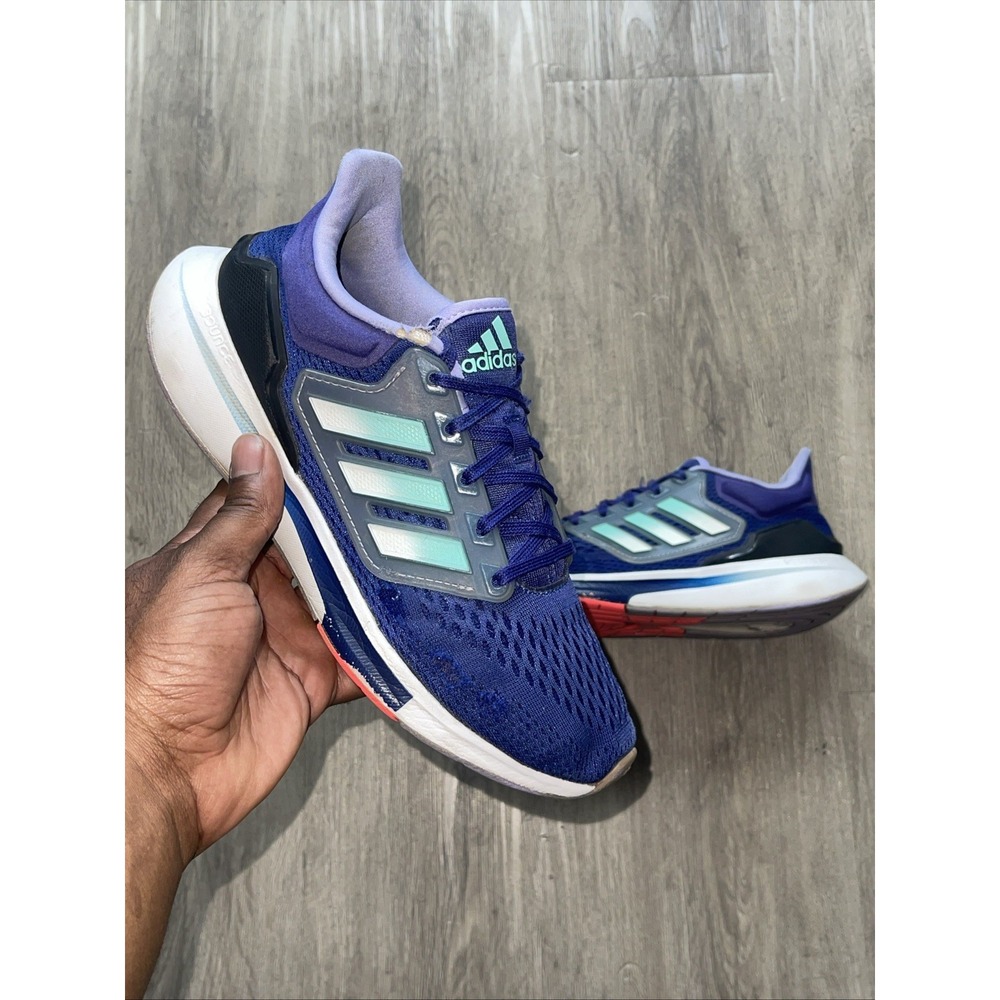 Size 7- Adidas Men's Low Top Lace-Up